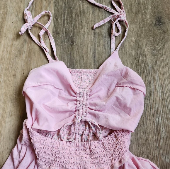 HOLLISTER HI-LO CUT OUT DRESS - Picture 14 of 16